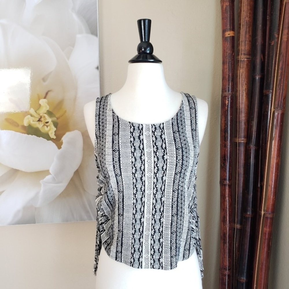 🎈Vintage Havana ~ Tribal Crop Top ~ Size S